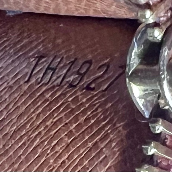 Louis Vuitton Sarah Monogram Leather Wallet - Date Code TH1927 - Picture 4 of 10